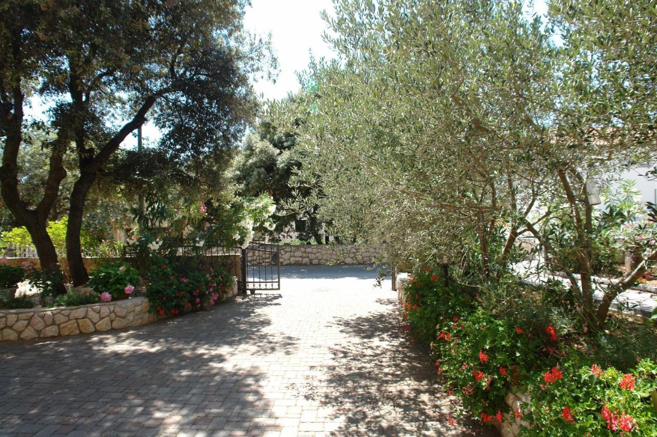 קולאן Apartments With A Parking Space Mandre, Pag - 18748 מראה חיצוני תמונה